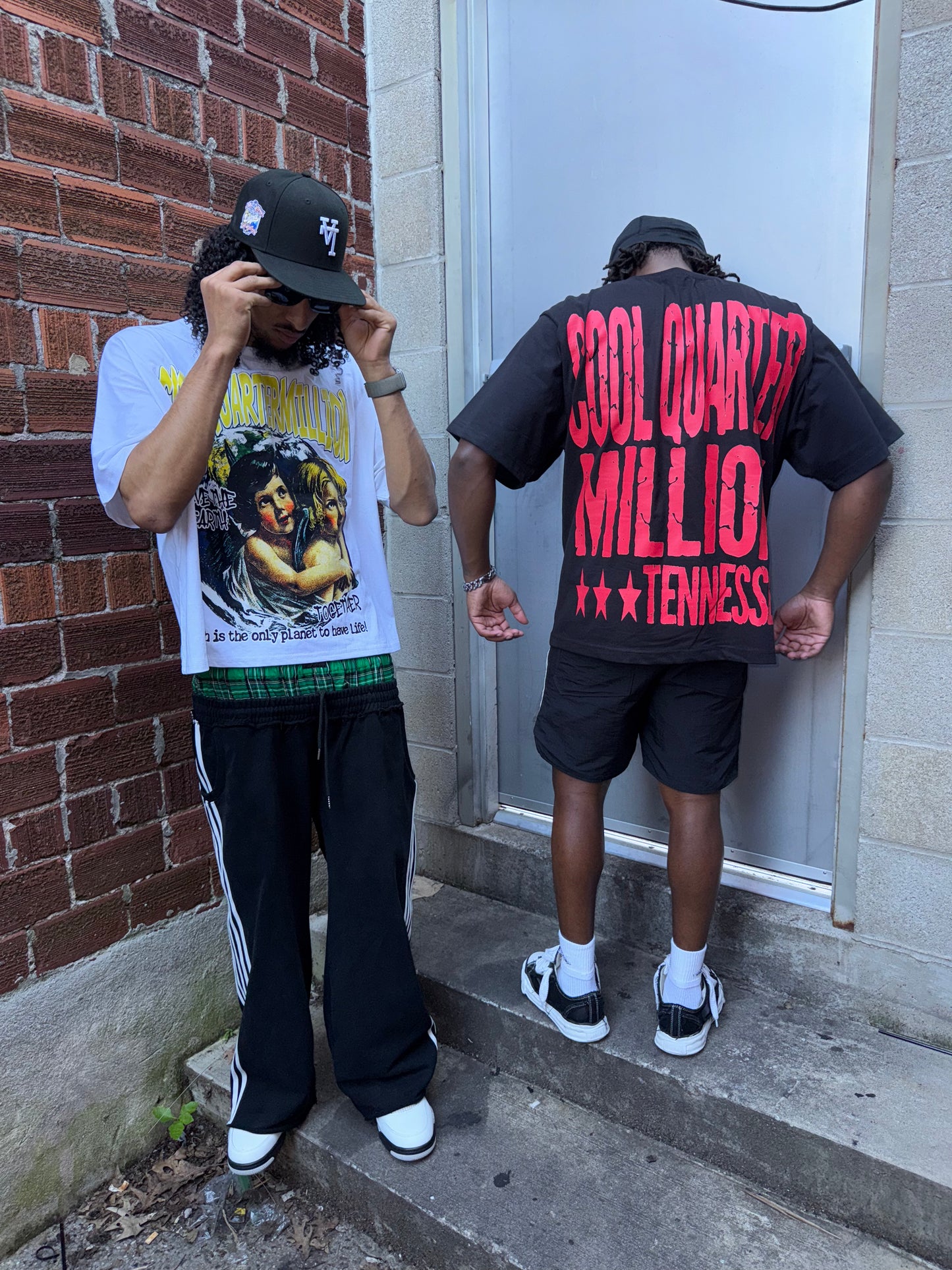 SAVE THE EARTH OVERSIZED TEE -WHITE